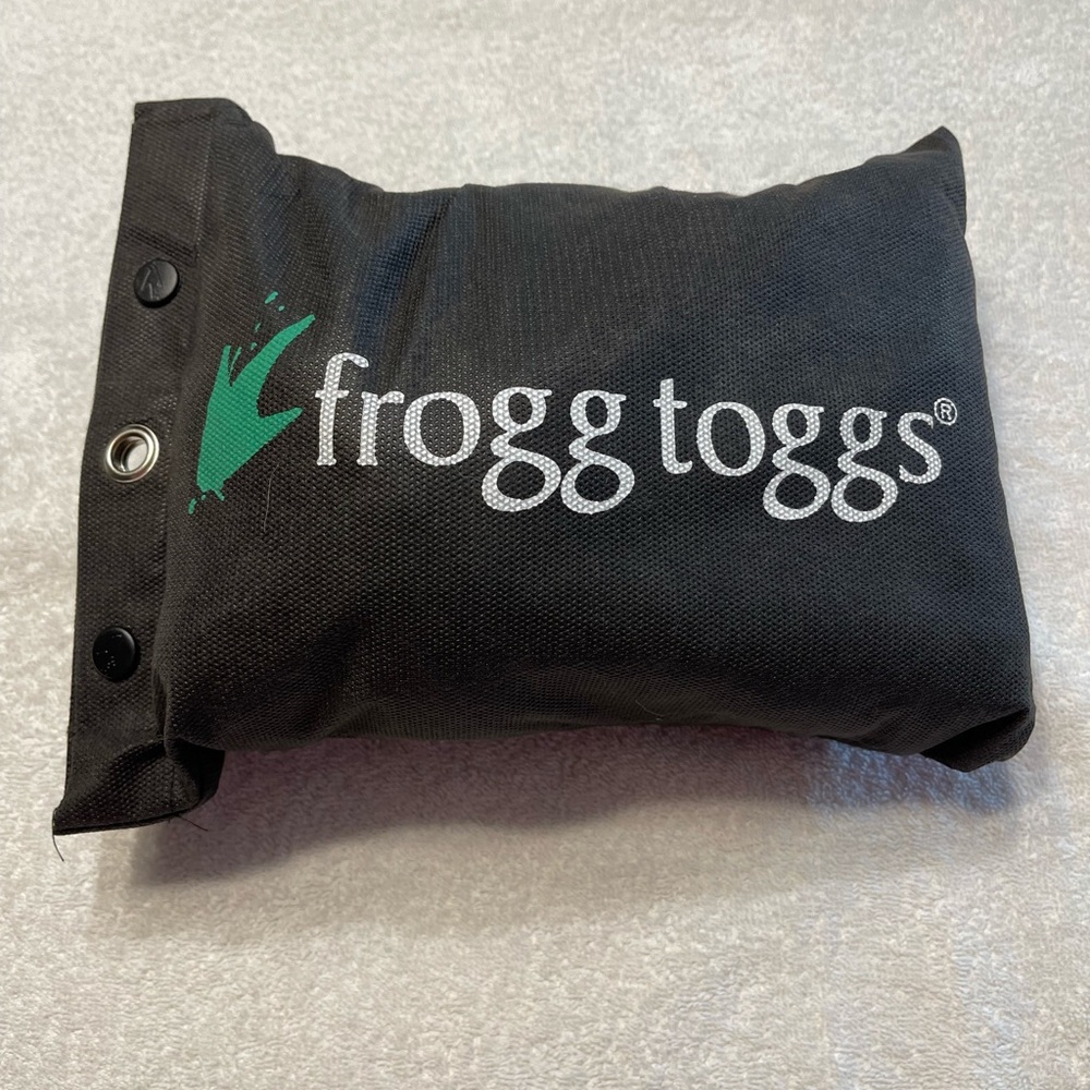 Froggtoggs-Size Small. Only used once.